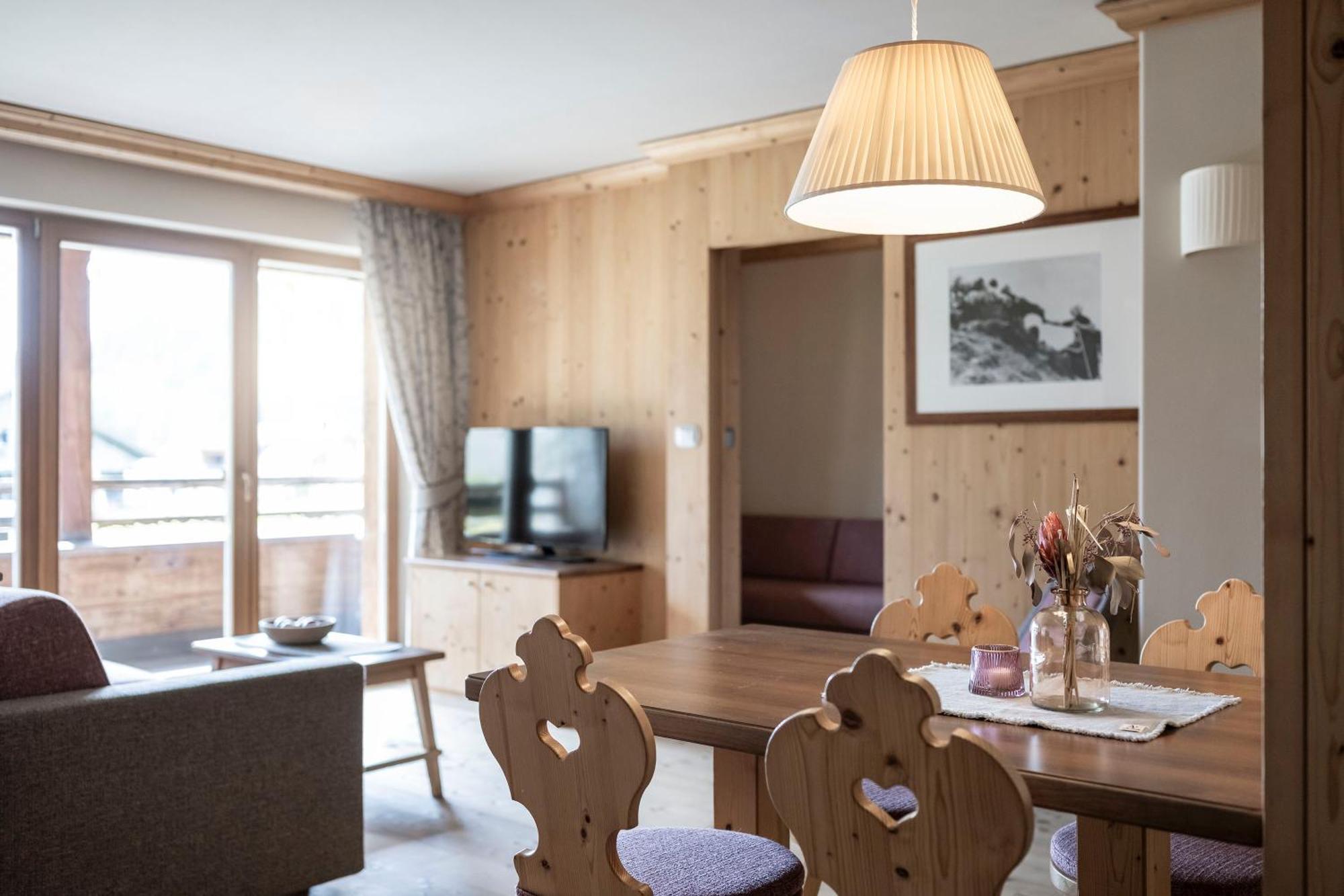 Post Alpina - Family Mountain Chalets San Candido Eksteriør bilde