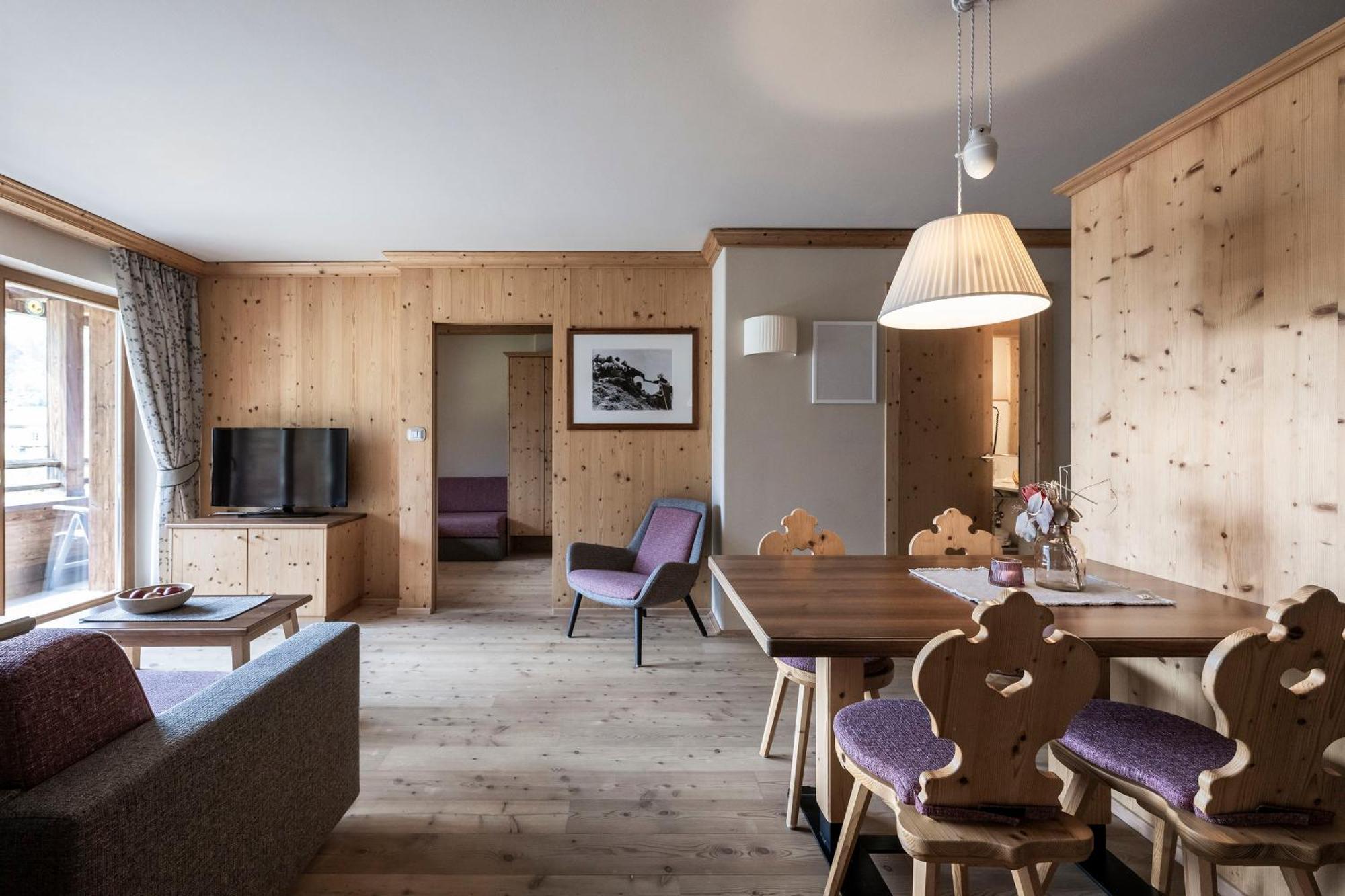 Post Alpina - Family Mountain Chalets San Candido Eksteriør bilde
