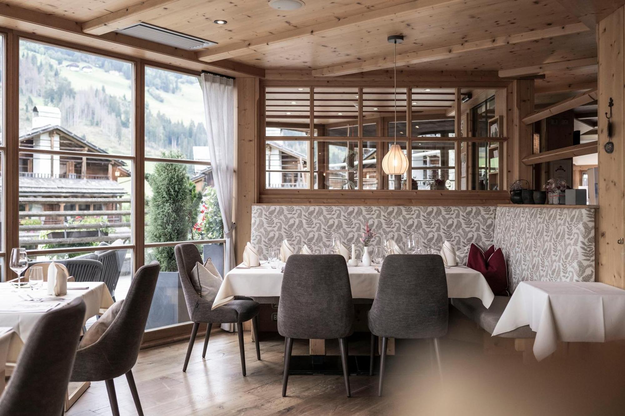 Post Alpina - Family Mountain Chalets San Candido Eksteriør bilde