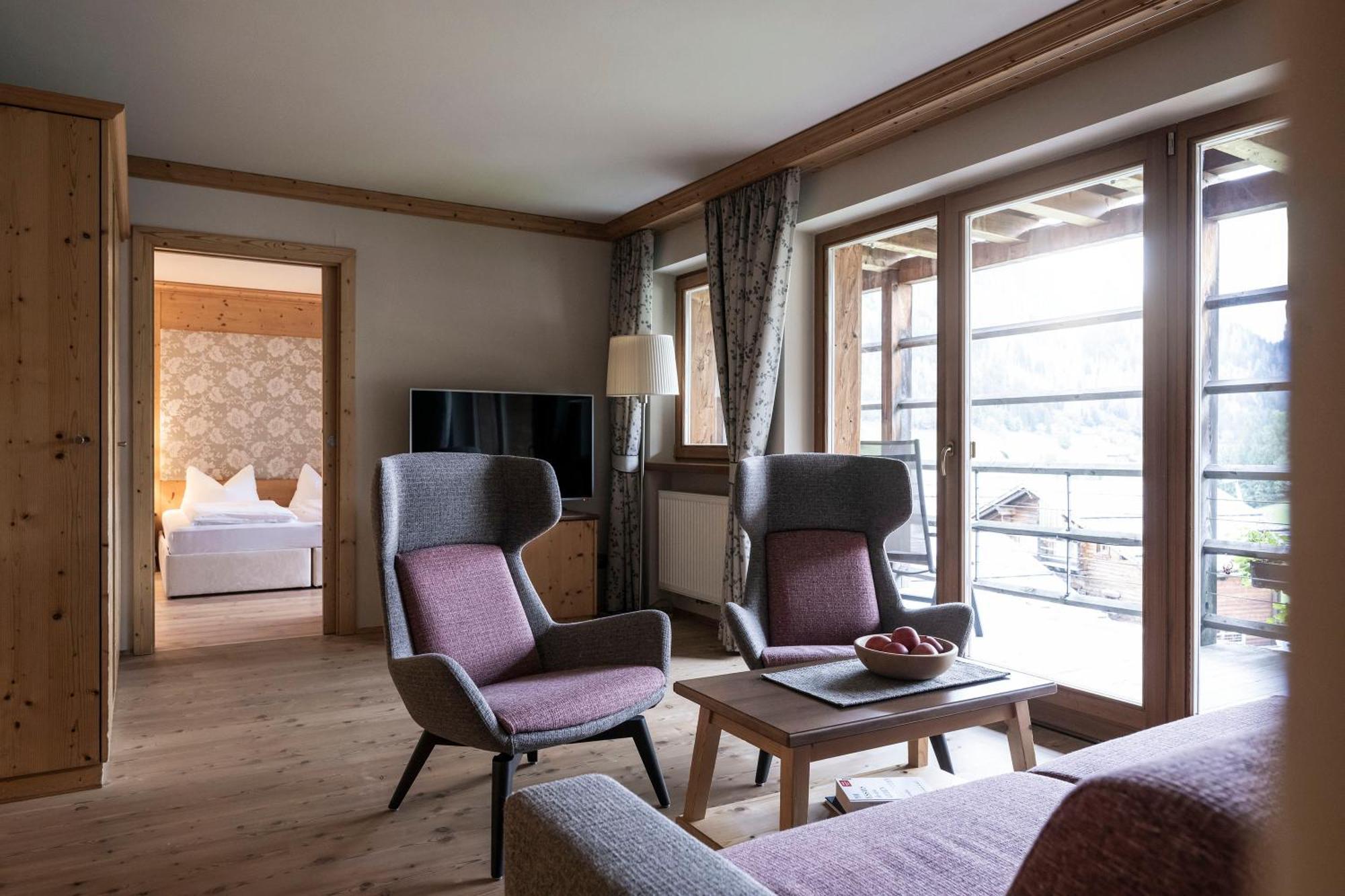 Post Alpina - Family Mountain Chalets San Candido Eksteriør bilde